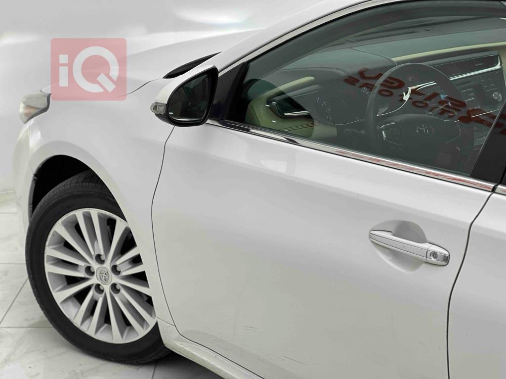 تويوتا أفالون